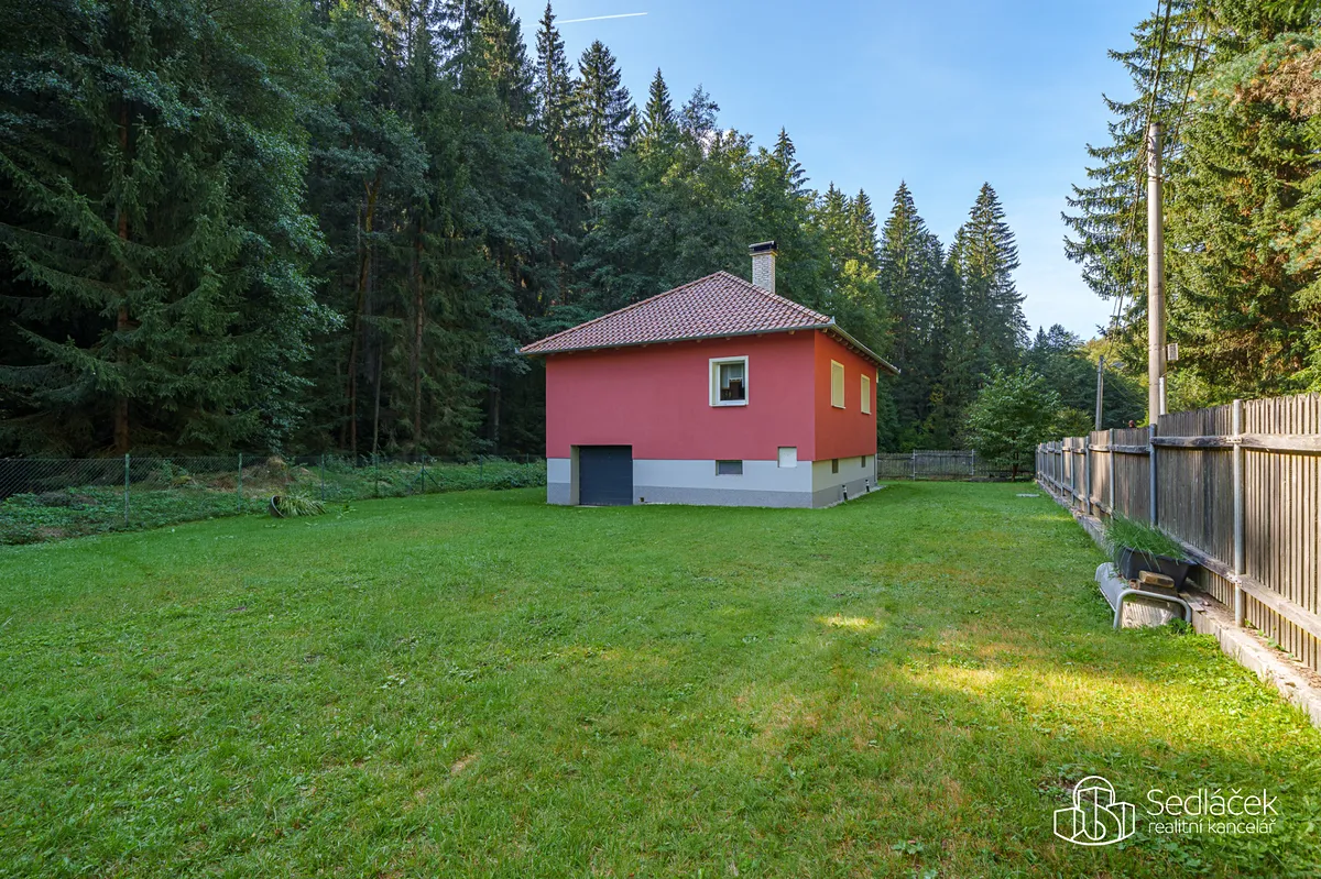 Prodej rodinného domu 105 m², pozemek 2218 m²